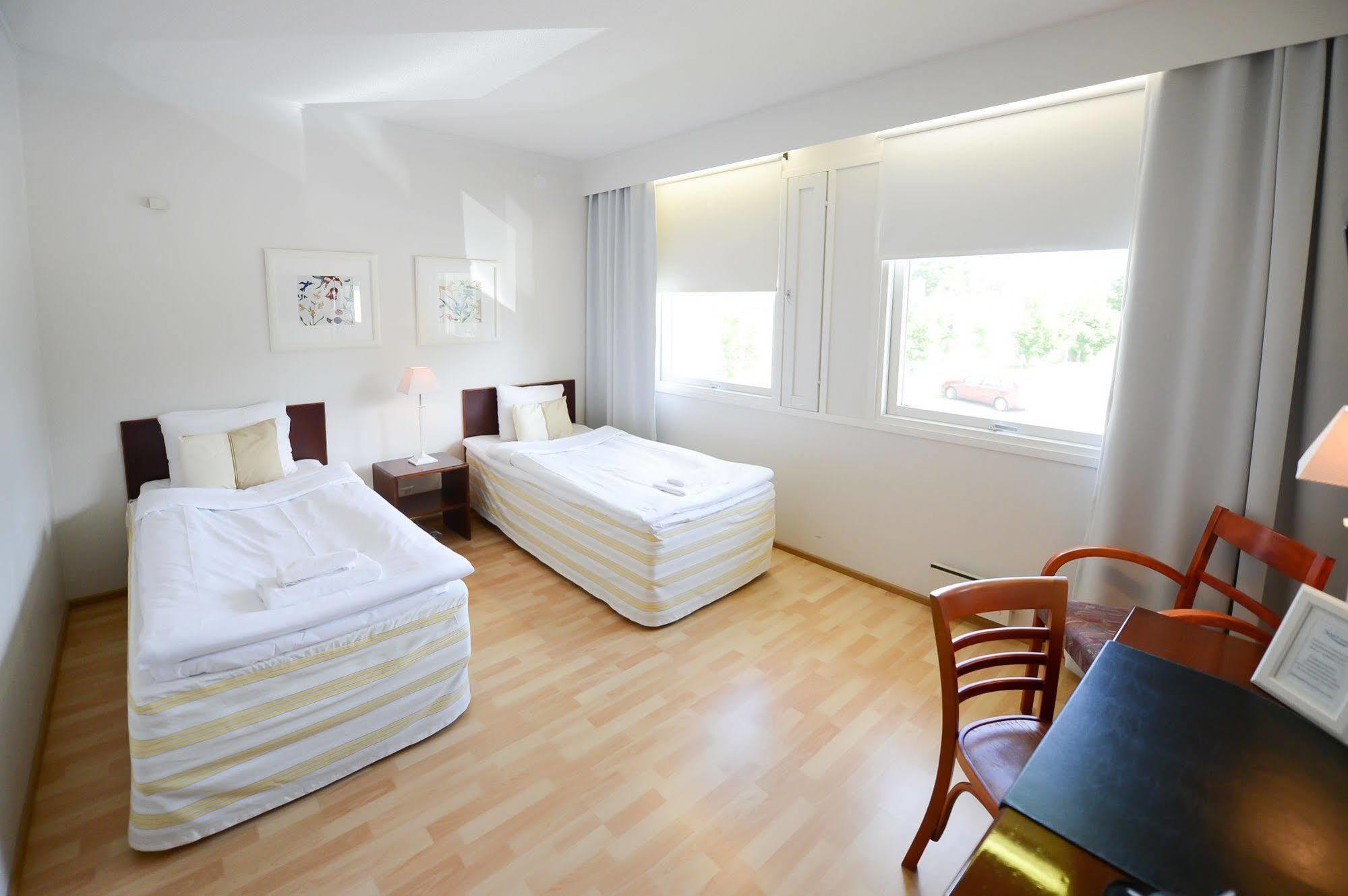 Hotel Sea Front Raseborg Exterior foto